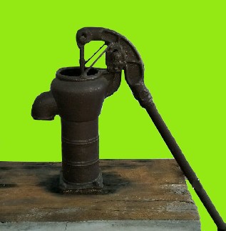 井戸水汲み上げに使われていた手押し水汲みポンプ