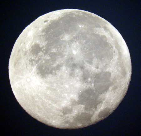 Nikon Coolpix P610で手持ちで撮った月面